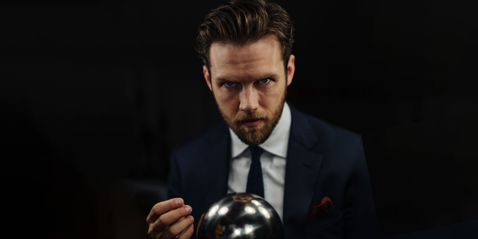A mentalist with a ball